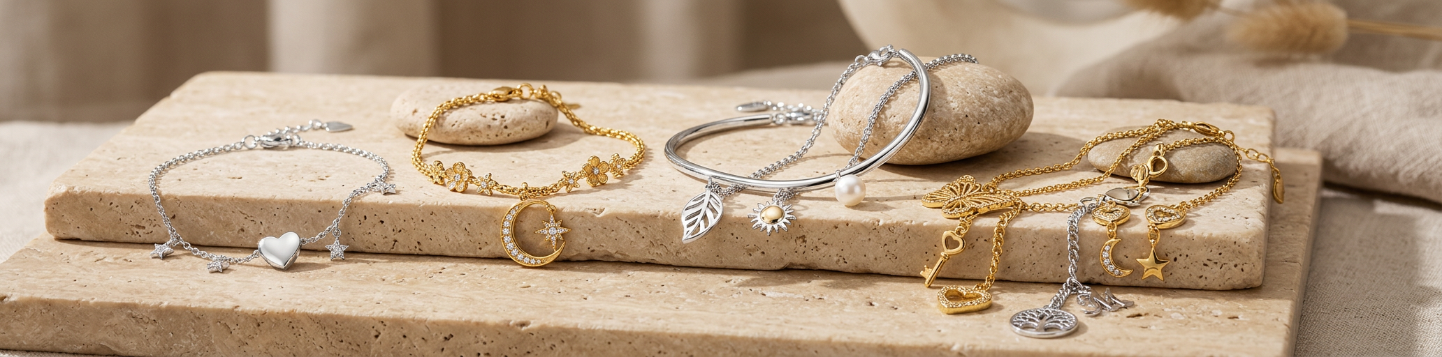 Pulseras con Dijes