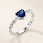 Anillo de plata 925 con piedra azul en forma de corazón