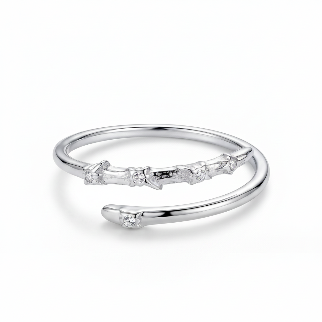 Anillo Rama Nara de plata 925 con diseño abierto e inspiración orgánica