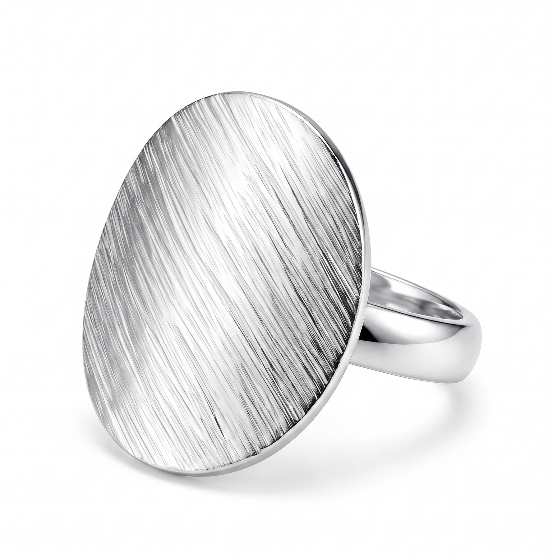 Anillo Selene Textura ajustable de plata 925 con placa ovalada grande