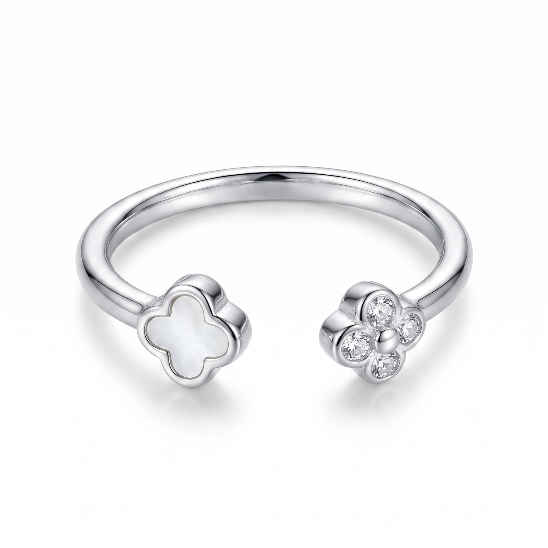 Anillo trébol dúo de plata 925 con detalle blanco y brillo delicado