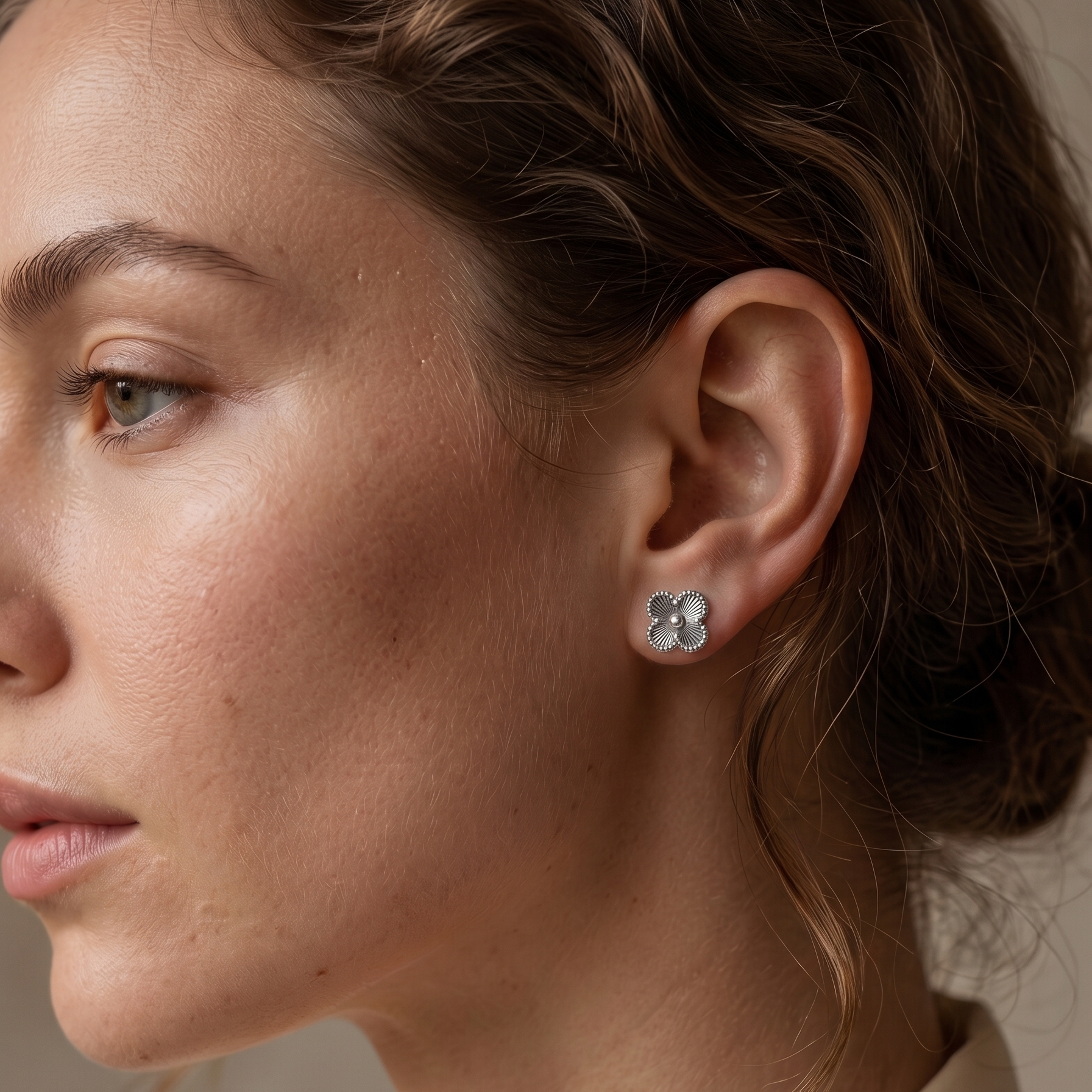 Aretes flor de plata 925 de 1 cm