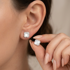 Aretes Trébol Alba de plata 925 con centro de nácar blanco y zircones transparentes