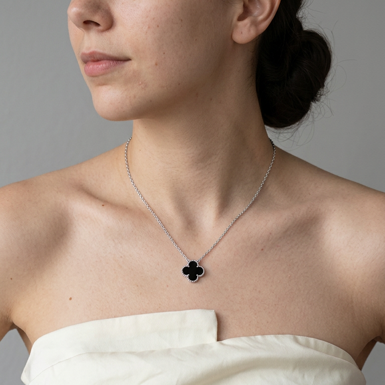 Collar Flor Noir de plata 925 con dije de flor negra de 1.5 cm