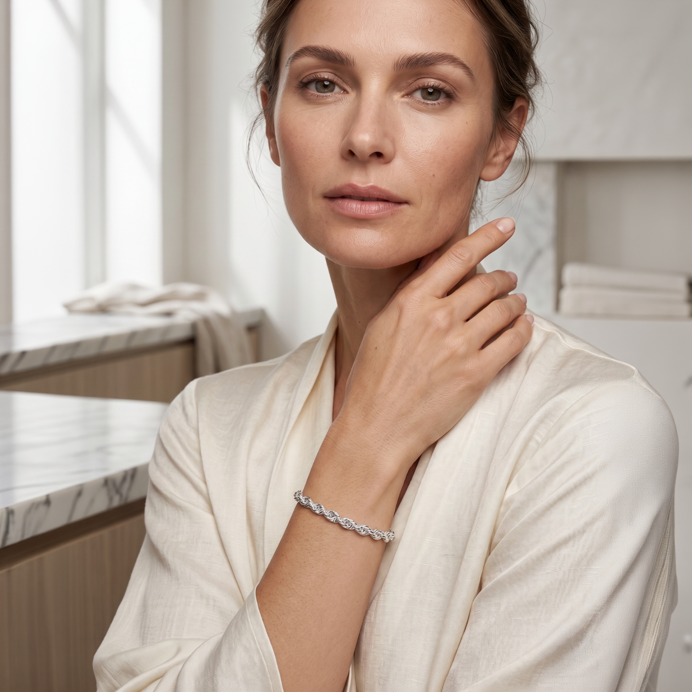 Pulsera delicada de plata 925 con diseño trenzado rope en look elegante